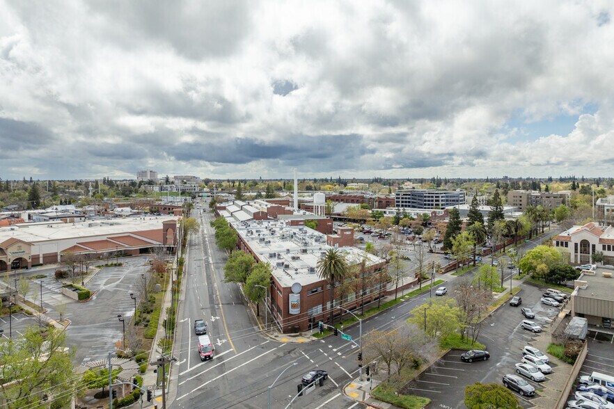 More Photos Of 1601-1651 Alhambra Blvd, Sacramento Office For Lease