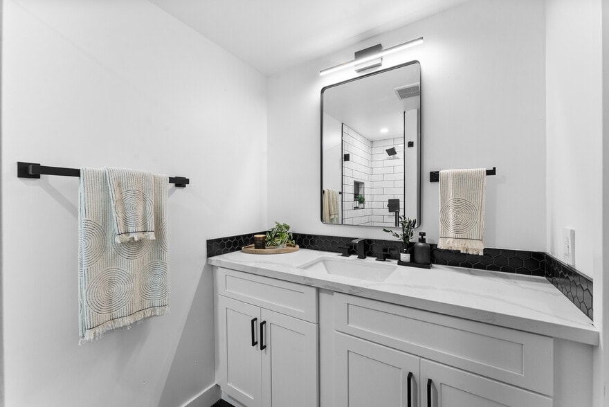 More Photos Of 832 Desty St, San Diego Apartments For Sale