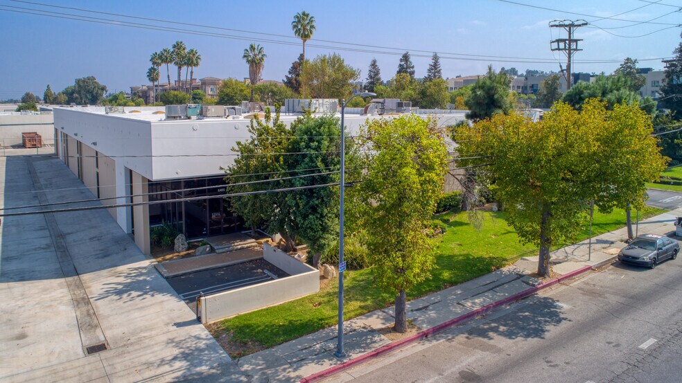 More Photos Of 6400 Variel Ave, Woodland Hills Manufacturing For Lease