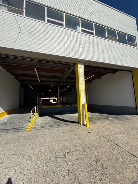 More Photos Of 177-09 150th Ave, Jamaica Warehouse For Lease