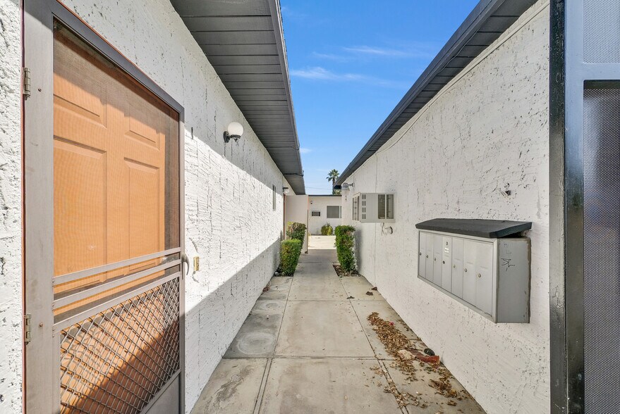 More Photos Of 1900 E Baristo Rd, Palm Springs Apartments For Sale