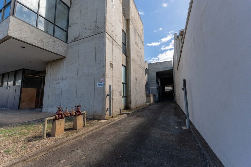 More Photos Of 917 Kokea St, Honolulu Office For Lease