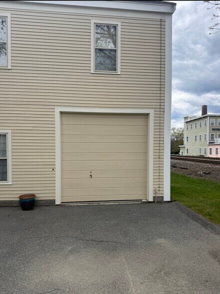 More Photos Of 28-34 Junction Sq, Concord Office For Lease