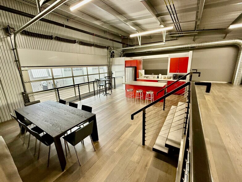 More Photos Of 161 W Speed Way, Pontiac Parking Garage For Sale