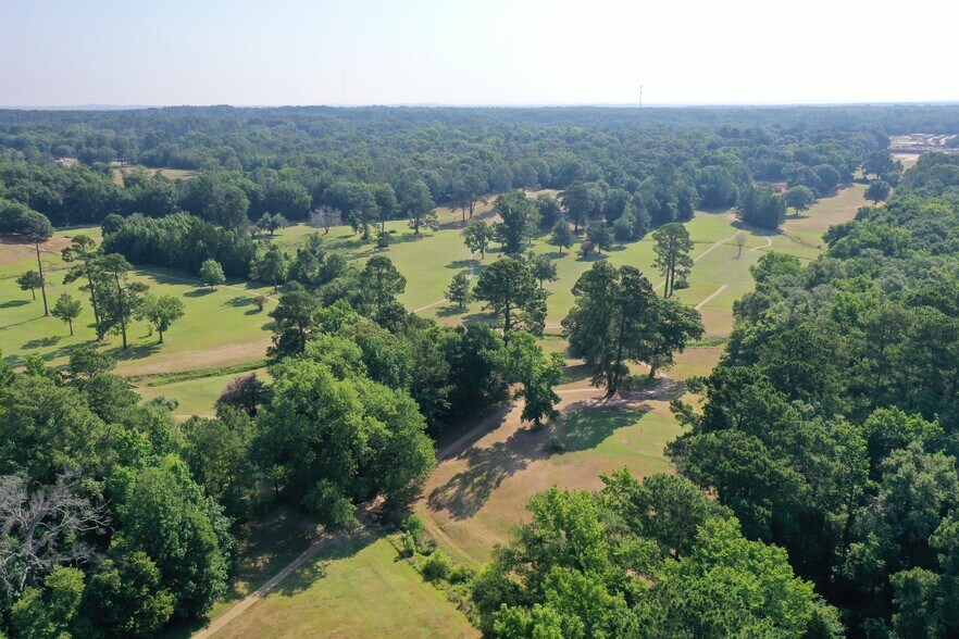 More Photos Of 2330 Country Club Rd, Palestine Land For Sale