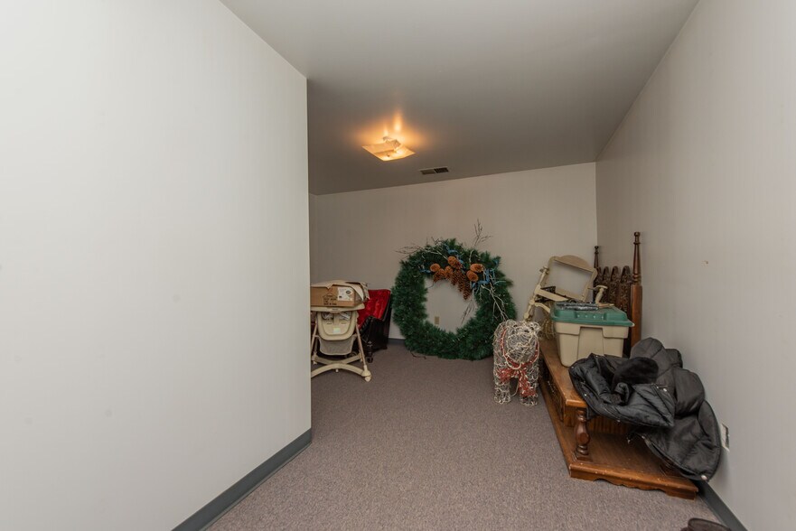 More Photos Of 250 E Villard St, Dickinson Office For Sale