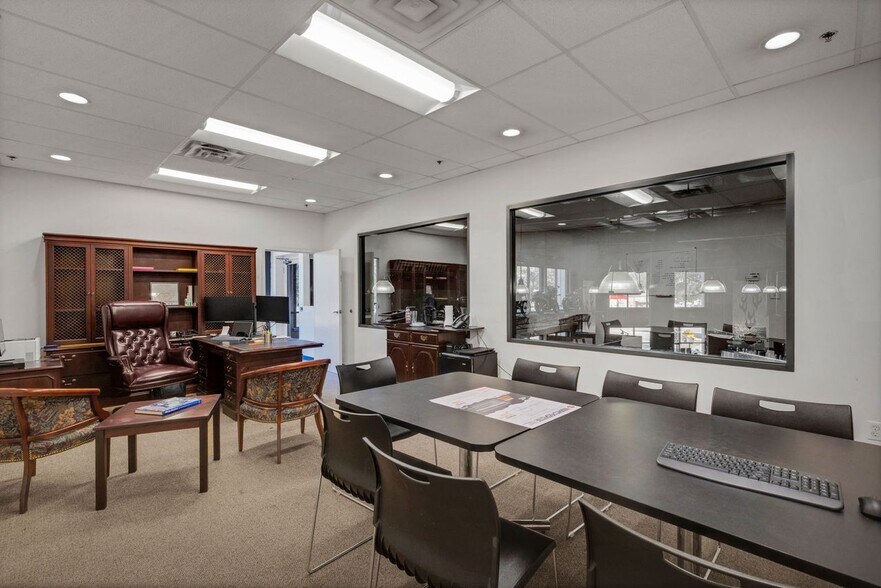 More Photos Of 330 Cattlemen Rd, Sarasota Auto Dealership For Sale