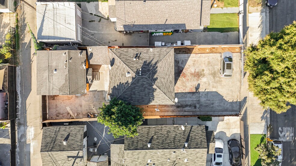 More Photos Of 1548 W 59th Pl, Los Angeles Apartments For Sale