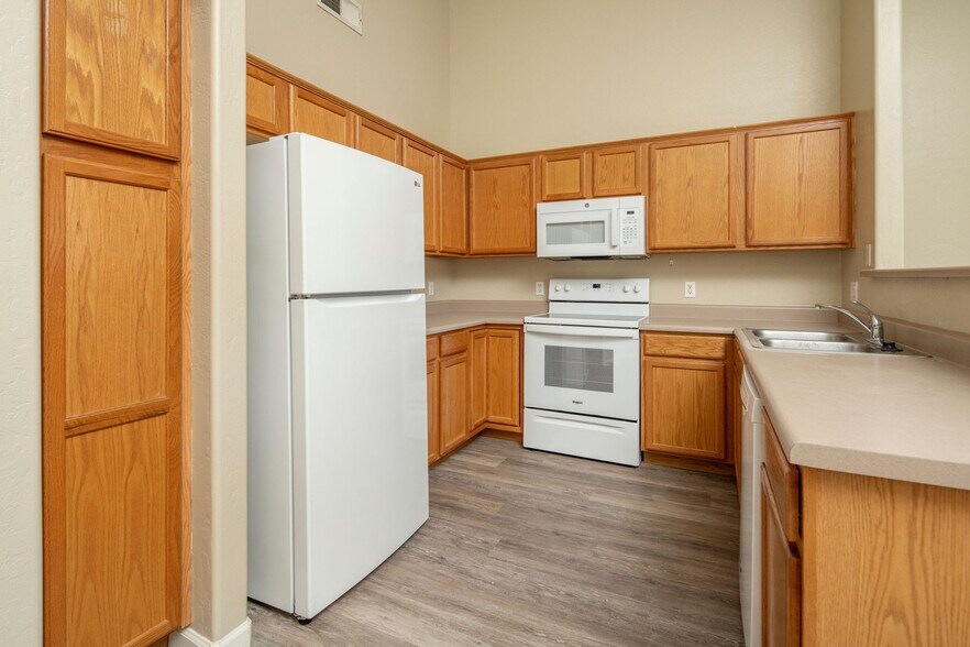 More Photos Of 6521 E University Dr, Mesa Apartments For Sale