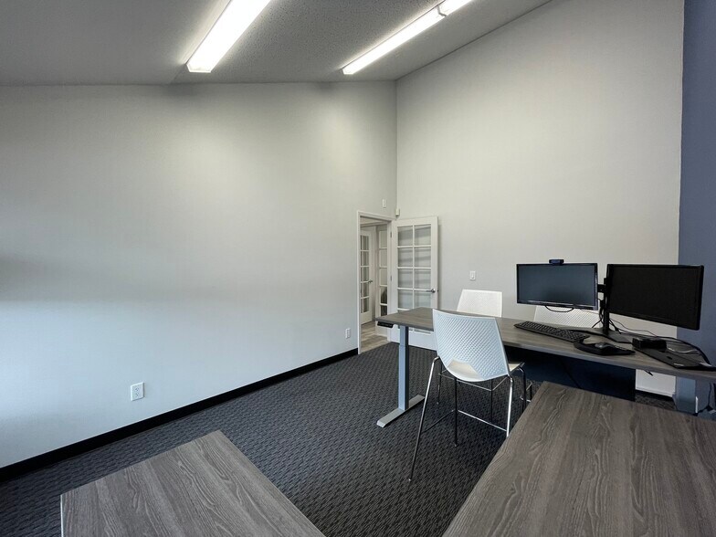 More Photos Of 2001 Jefferson St, Napa Office For Lease