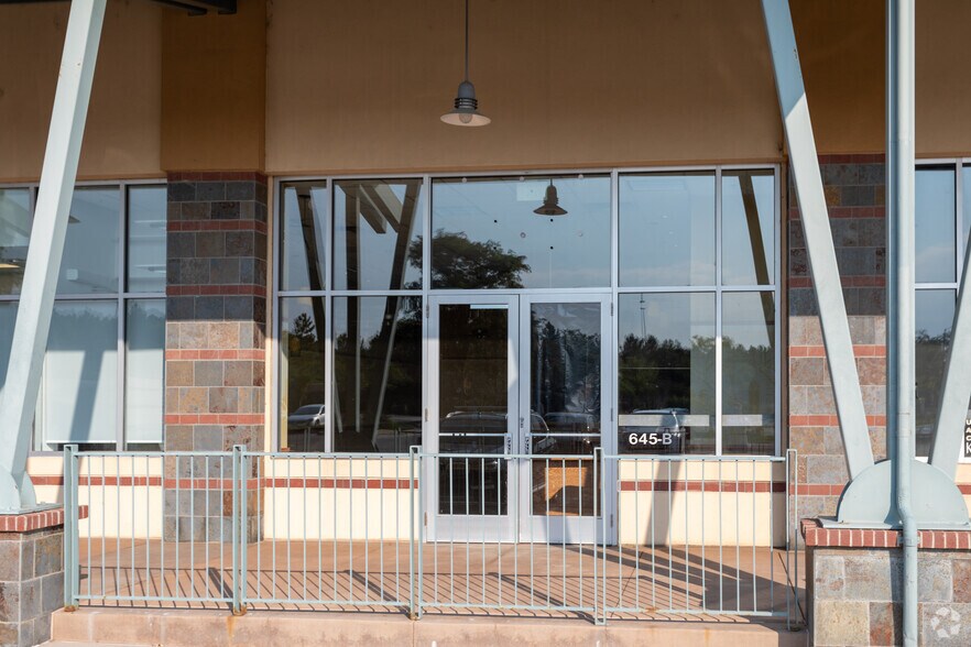 More Photos Of 211 E Flatiron Cir, Broomfield Unknown For Sale