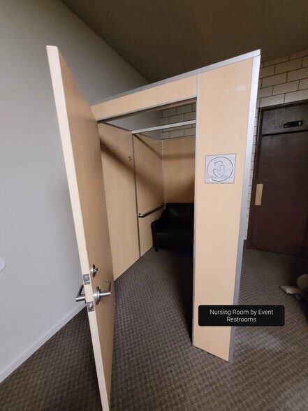 More Photos Of 615 E 3rd St, Kimball Restaurant For Sale