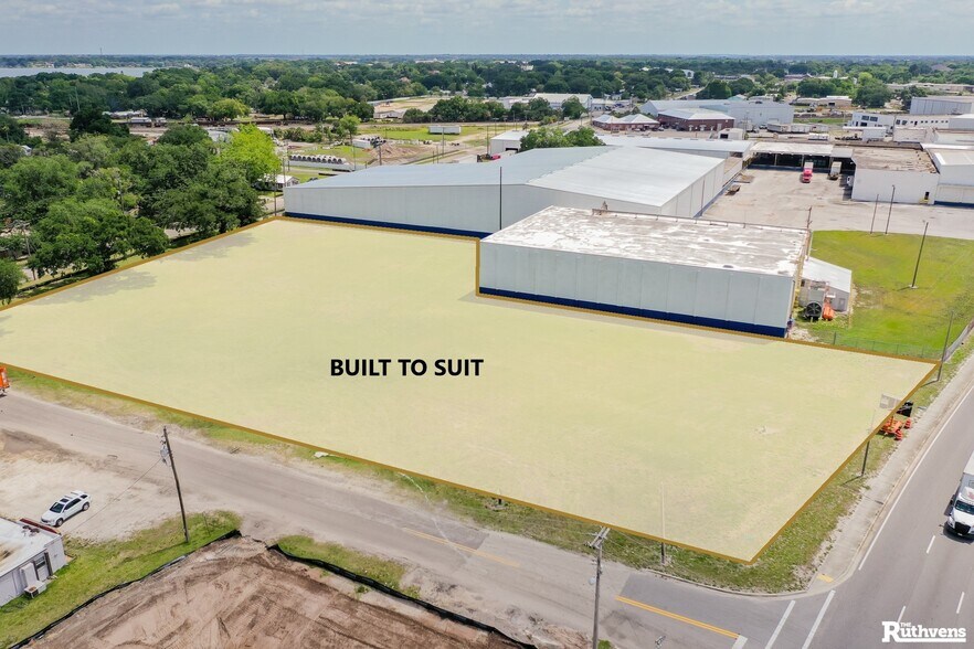 More Photos Of 625 W Bridgers Ave, Auburndale Unknown For Lease