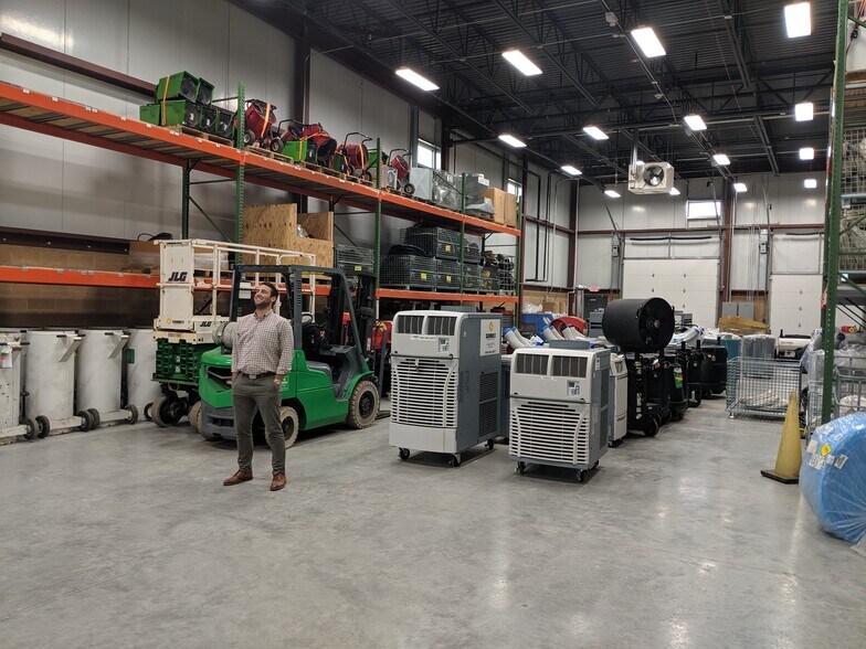 More Photos Of 7995 Call Pky, Batavia Light Distribution For Lease