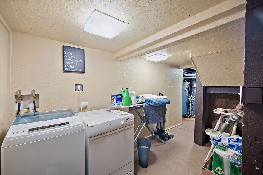 More Photos Of 1929 Woodburn St, Colorado Springs Multifamily For Sale