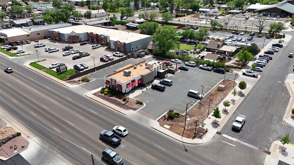 More Photos Of 180 N White Mountain Rd, Show Low Fast Food For Sale