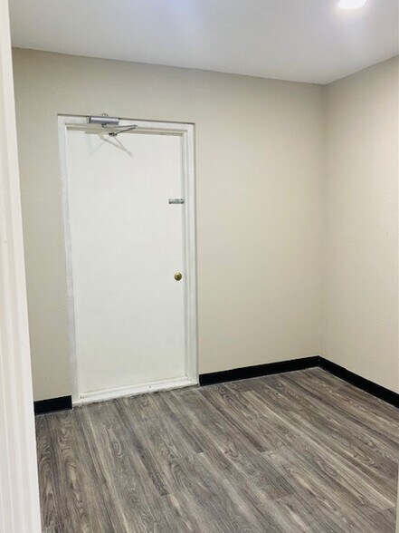 More Photos Of 440 E Southern Ave, Phoenix Medical For Lease