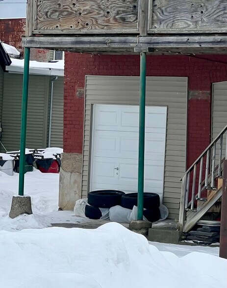 More Photos Of 51 Bridge St, Amsterdam Storefront Retail Residential For Lease