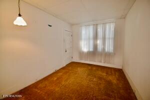 More Photos Of 615 S Washington St, Maryville Office For Sale