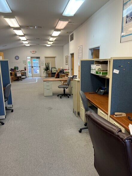 More Photos Of 771-811 Blakeslee Blvd, Lehighton Medical For Lease