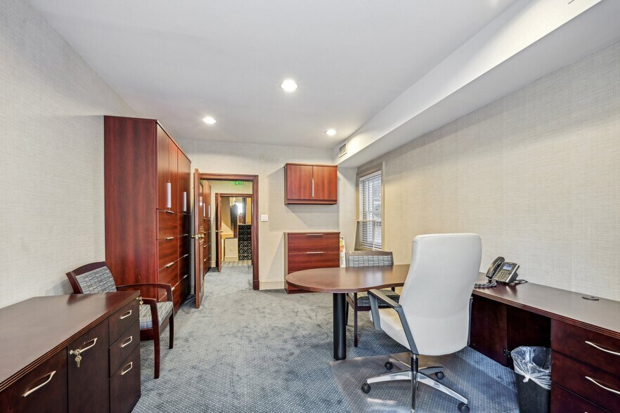 More Photos Of 1710-1712 Locust St, Philadelphia Office Residential For Sale