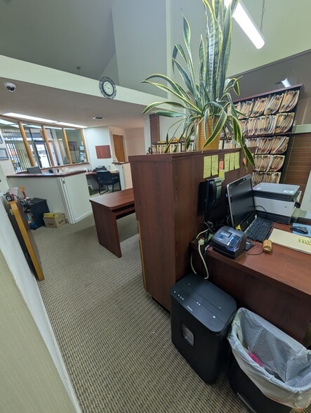 More Photos Of 10720 W 7 Mile Rd, Detroit Office For Sale