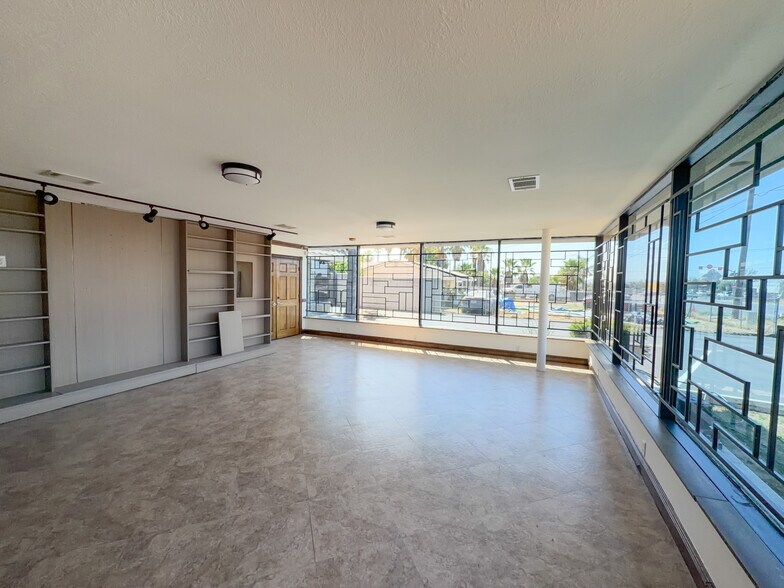More Photos Of 10051 Mission Blvd, Jurupa Valley Contractor Storage Yard For Lease