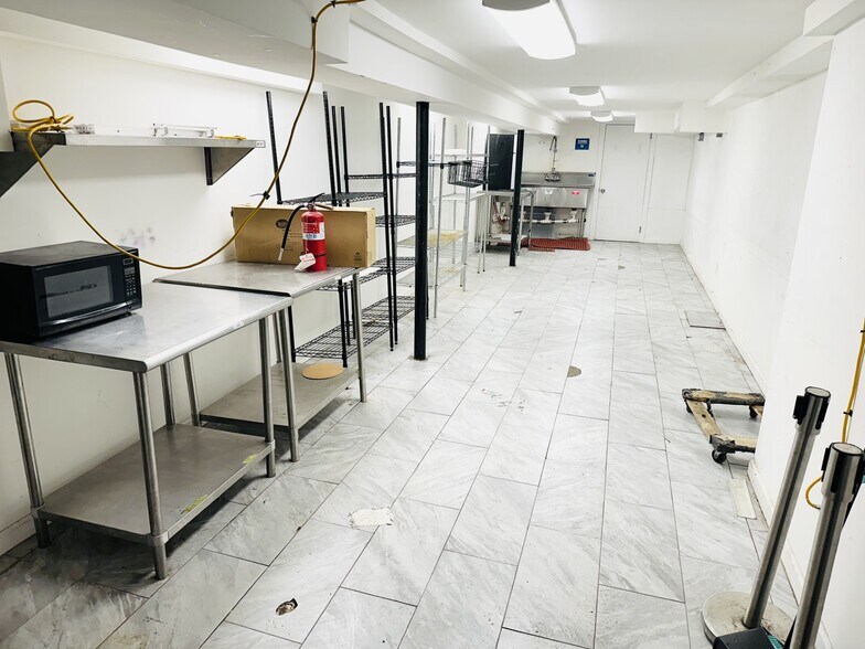 More Photos Of 181 Orchard St, New York Storefront Retail Office For Lease