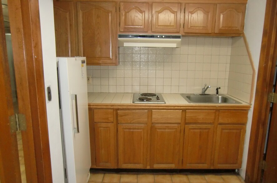 More Photos Of 924-934 Main St, Springfield Office Residential For Sale