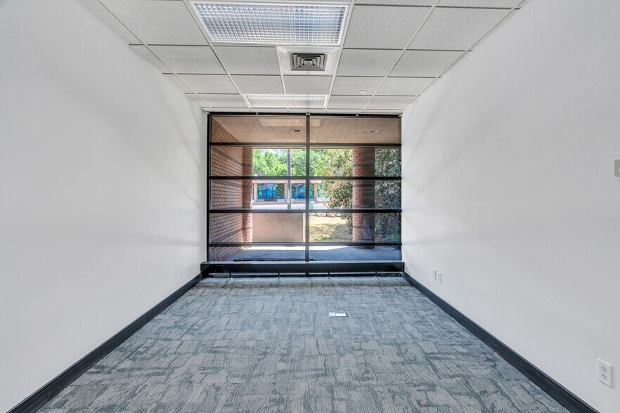 More Photos Of 3625 Harrison Blvd, Ogden Showroom For Sale