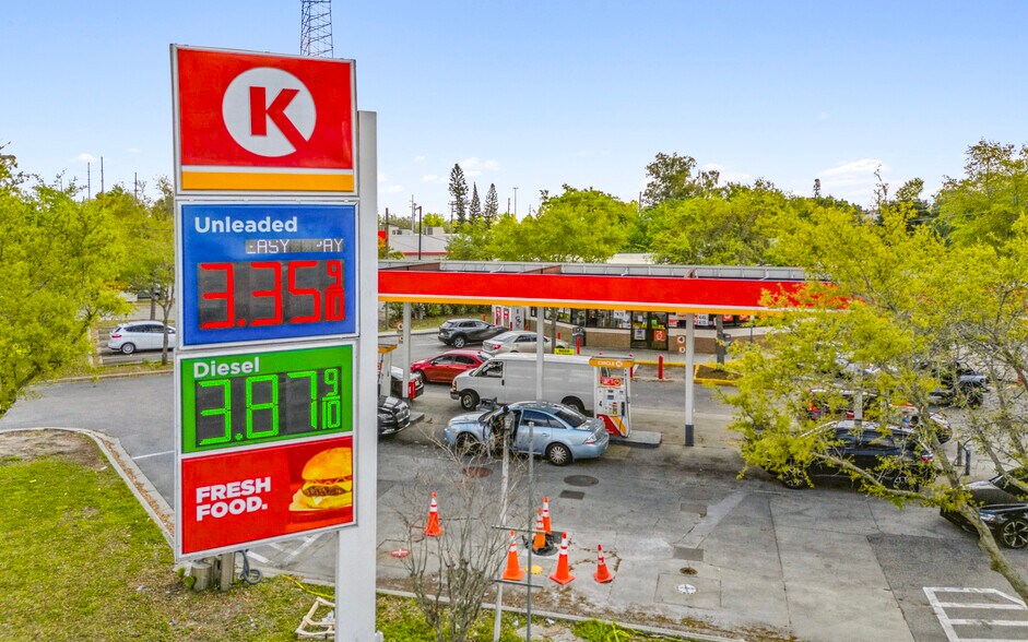 More Photos Of 1013 E Hinson Ave, Haines City Convenience Store For Sale