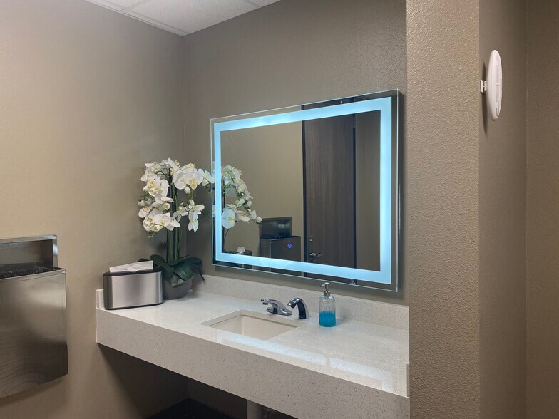 More Photos Of 4455 South Padre Island Dr, Corpus Christi Office For Lease