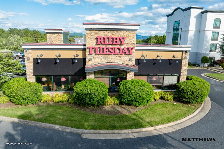 Primary Photo Of 10509 Gibsonton Dr, Riverview Restaurant For Sale