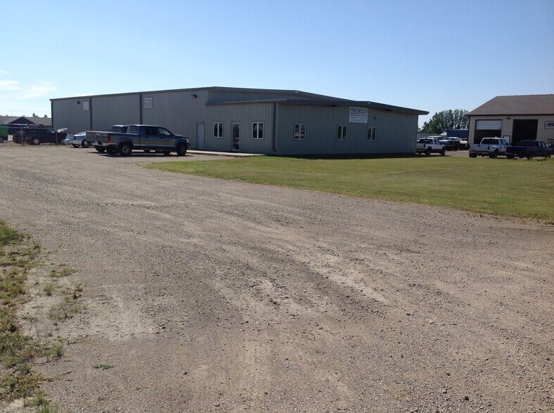 More Photos Of 6220 E Highway 2, Minot Service For Lease