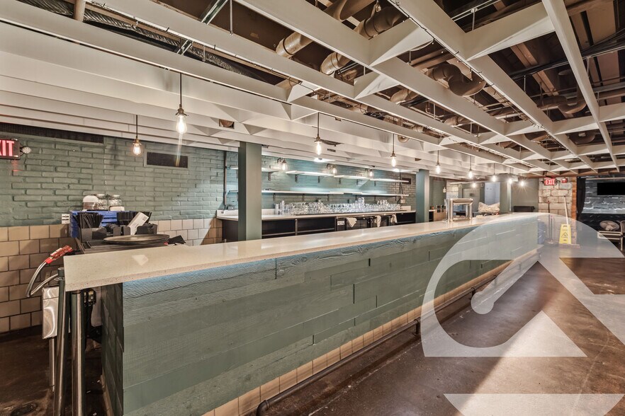 More Photos Of 419 S Main St, Royal Oak Restaurant For Lease