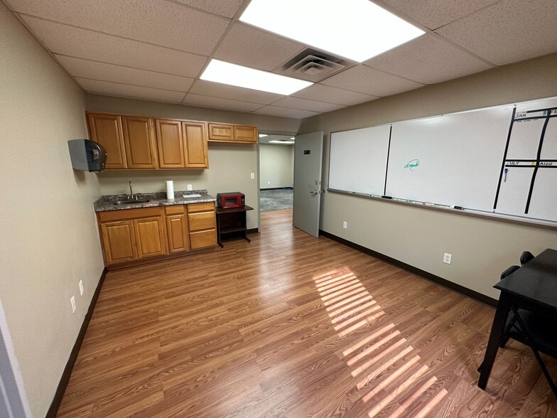 More Photos Of 12803 O'Connor Rd, San Antonio Warehouse For Sale