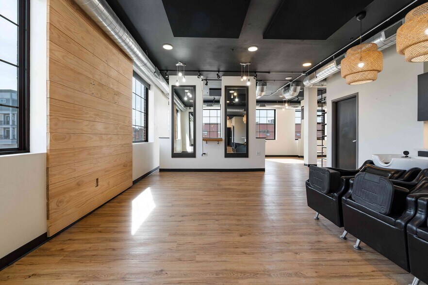 More Photos Of 420 12th Ave SE, Cedar Rapids Office Residential For Sale