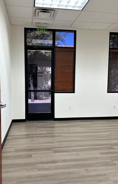 More Photos Of 2173 E Warner Rd, Tempe Medical For Lease