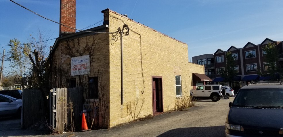 More Photos Of 565 Roger Williams Ave, Highland Park General Retail For Sale
