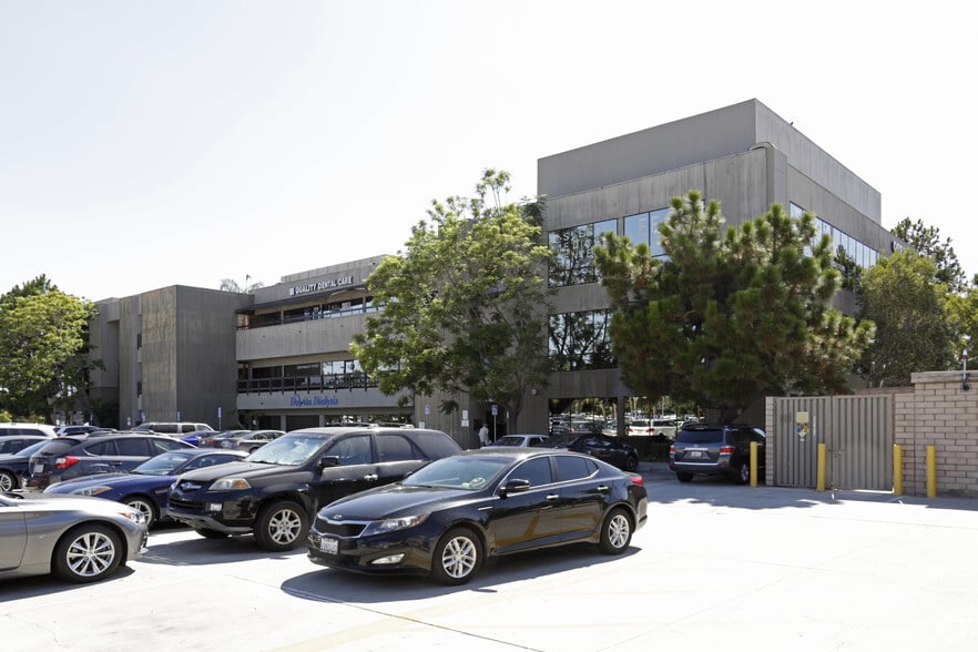 More Photos Of 17150 Euclid St, Fountain Valley Medical For Lease