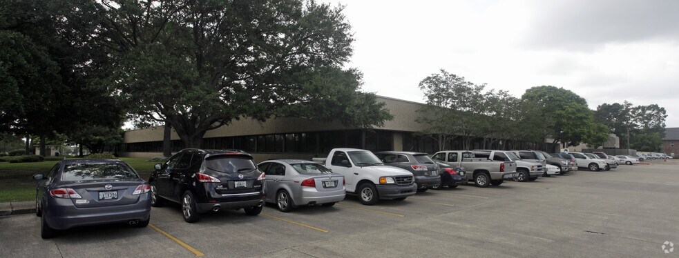 More Photos Of 3854 American Way Dr, Baton Rouge Office For Lease