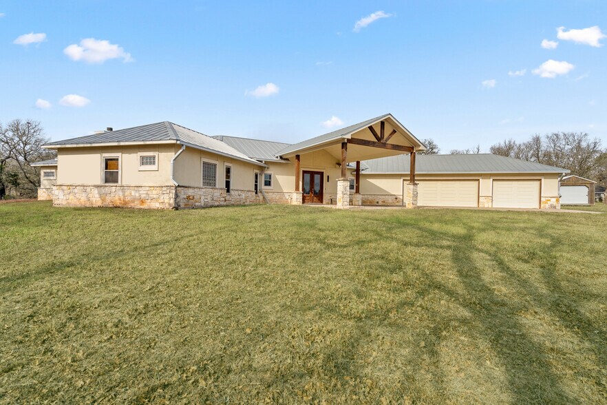 More Photos Of 145 State Loop 92, La Grange Specialty For Sale