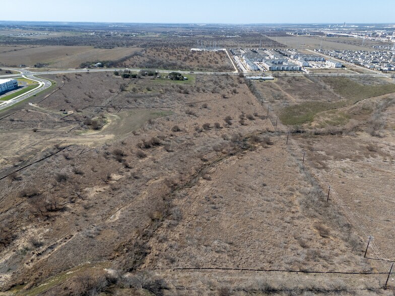More Photos Of 1600 E Mccarty Ln, San Marcos Land For Lease