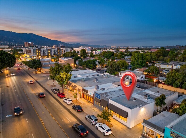 More Photos Of 1114 W Magnolia Blvd, Burbank Storefront Retail Office For Sale