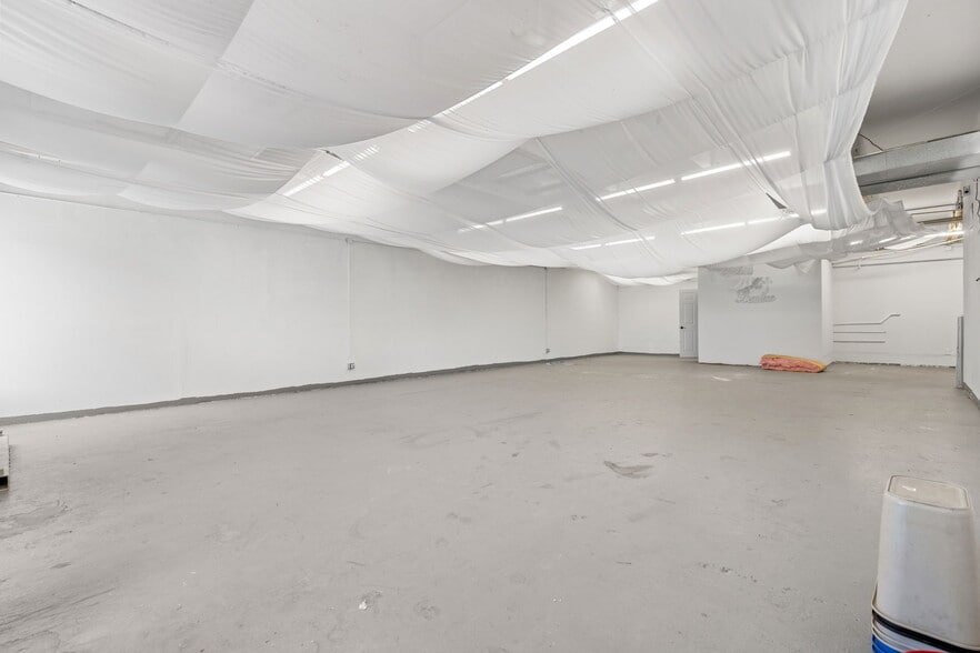 More Photos Of 5595 Arapahoe Ave, Boulder Light Manufacturing For Sale