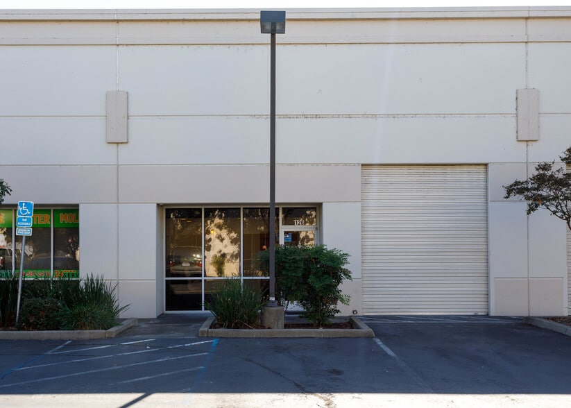 More Photos Of 45 Goldenland Ct, Sacramento Warehouse For Sale