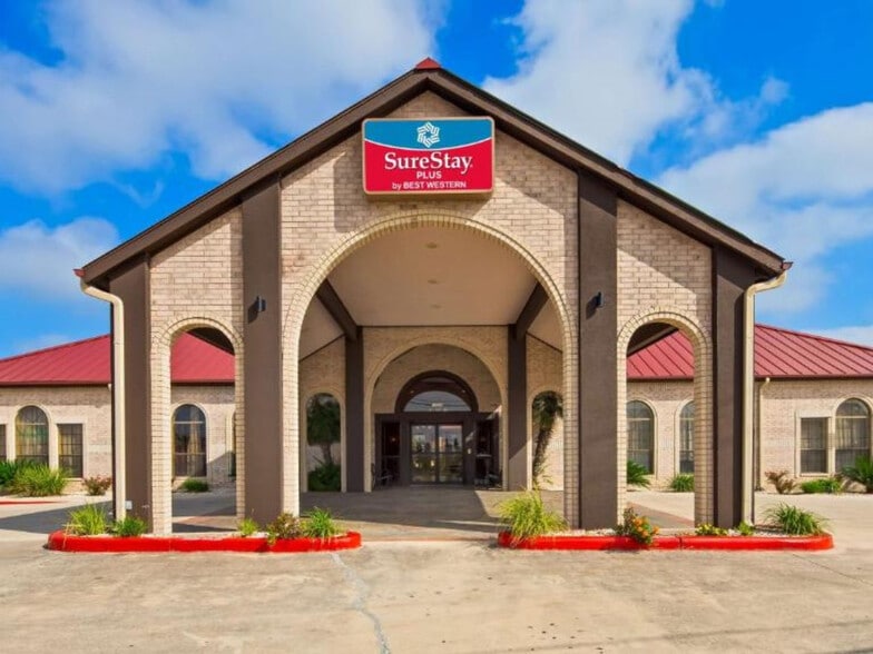Primary Photo Of 13535 W Interstate 10, San Antonio Hotel For Sale
