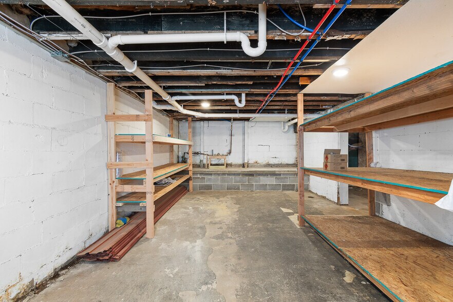 More Photos Of 1177 Canton Rd, Akron Storefront For Sale