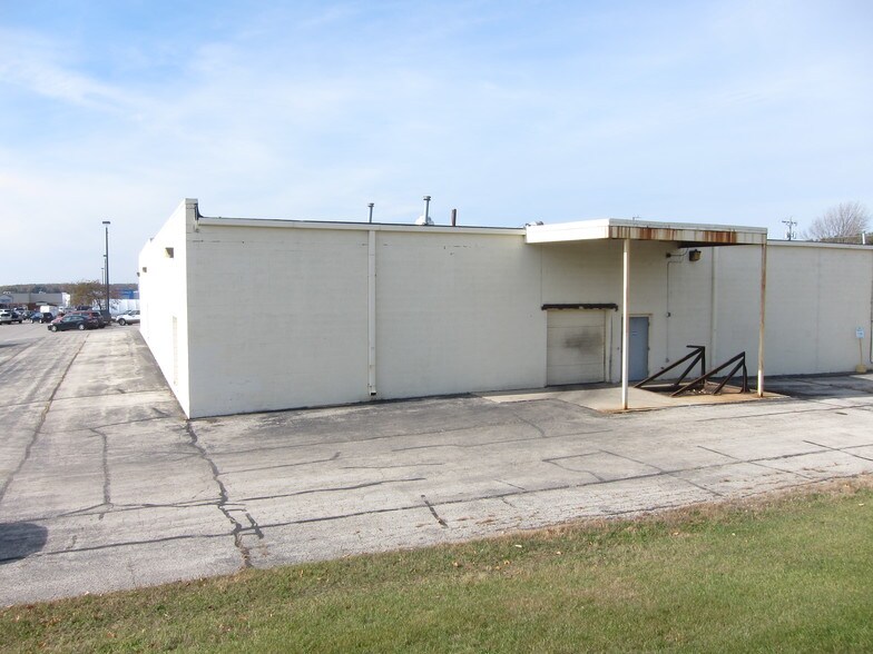 More Photos Of 720-760 W Broadway St, Berlin Unknown For Lease