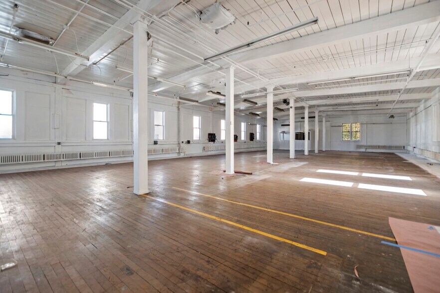 More Photos Of 474 Main St, Wakefield Industrial For Lease